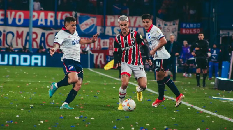 São Paulo enfrenta o Nacional no Morumbis