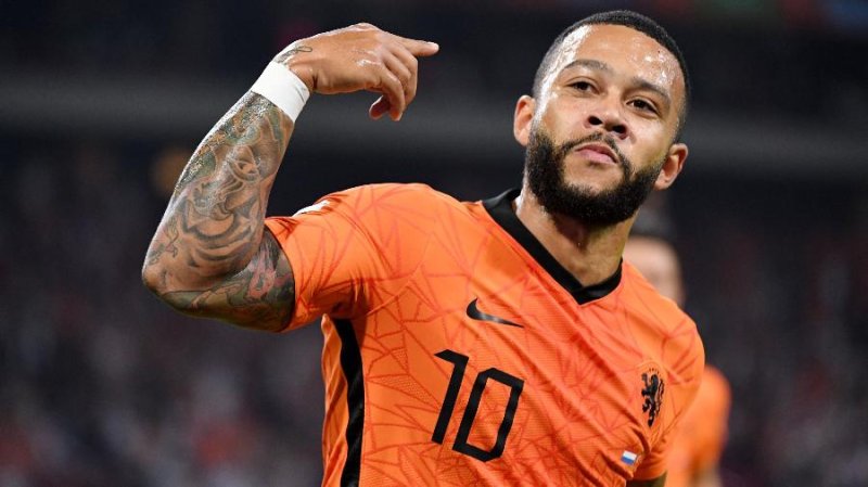 Corinthians chega a acordo para contratar holandês Memphis Depay