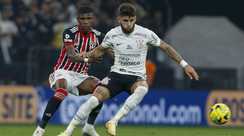 São Paulo e Corinthians jogam em Brasília