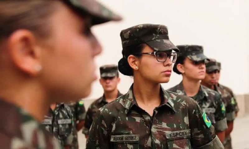 Mulheres poderão se alistar voluntariamente no serviço militar aos 18 anos; modalidade ainda é dúvida em Penápolis