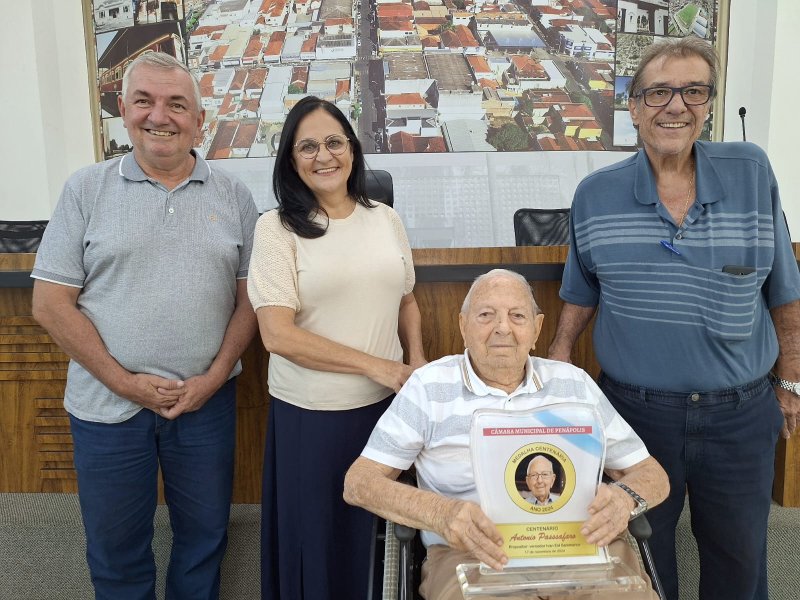 Antonio Passafaro, 100 anos, recebe Medalha Centenária da Câmara de Penápolis