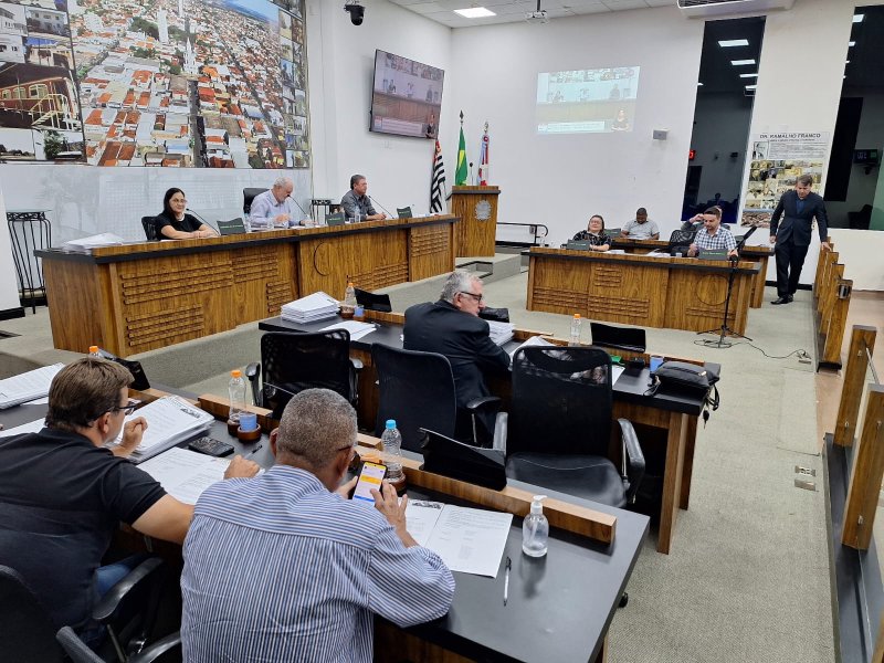 Requerimento do vereador Paulinho do Esporte questiona programa de isenção de pagamento de água