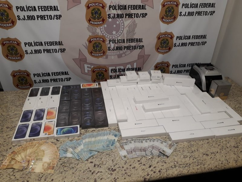 Polícia Federal acaba com esquema de contrabando de Iphone