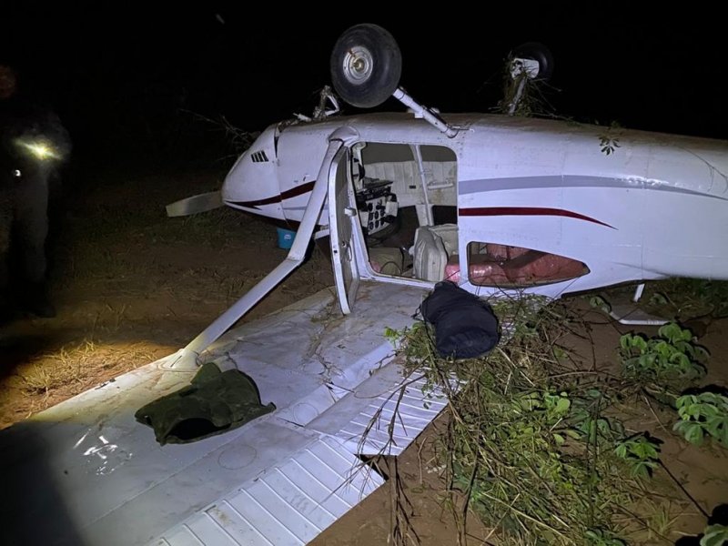 Polícia prende jovem suspeito de pilotar avião que caiu com cerca de 300 quilos de cocaína