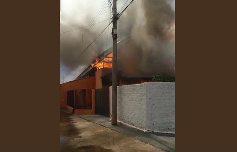 Região: ​Incêndio em casas mata duas adolescentes carbonizadas