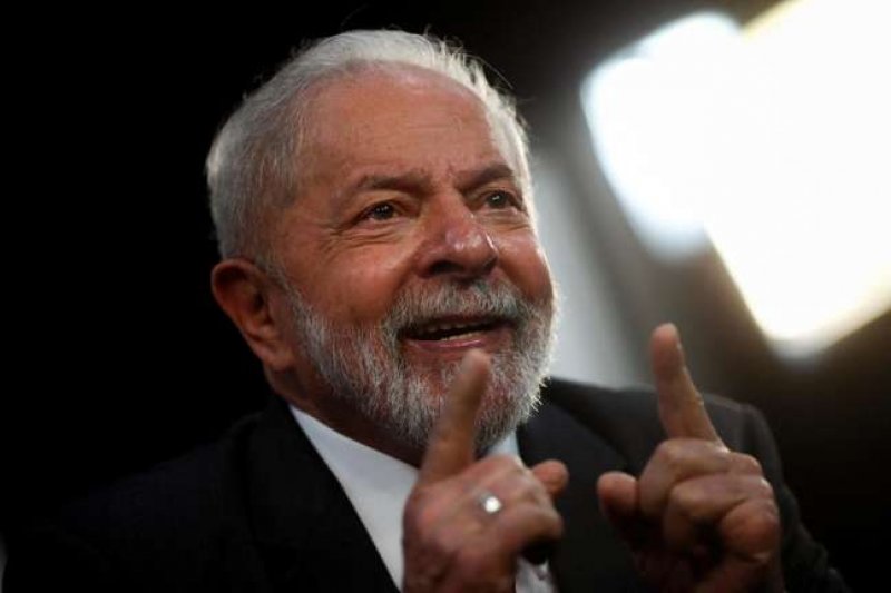 Em nova pesquisa Lula tem 34%; Bolsonaro, 26%; Moro, 11%