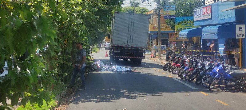 Entregadora morre atropelada por caminhão em avenida de Araçatuba