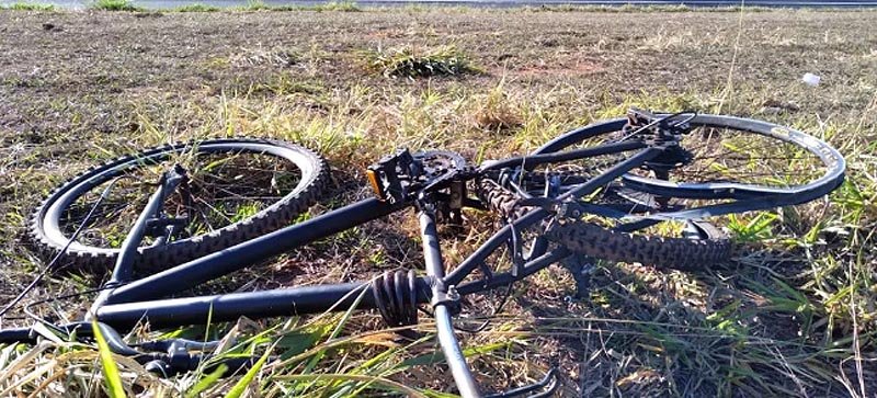 Região: Homem morre após carro atingir bicicleta em rodovia