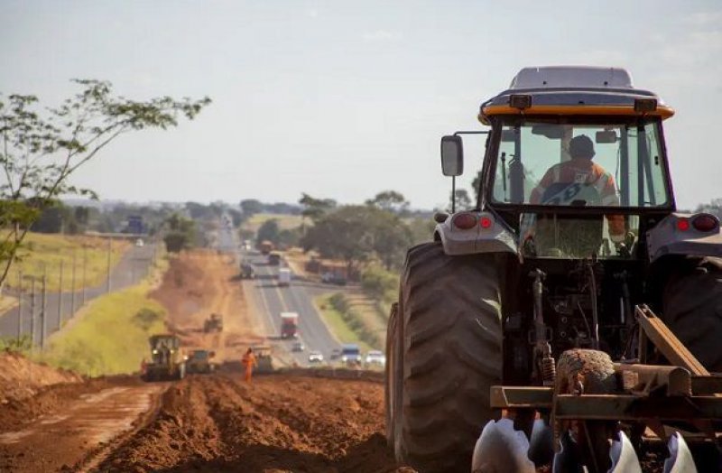 Ministro da Infraestrutura vistoria obras da BR-153 na região nesta segunda-feira