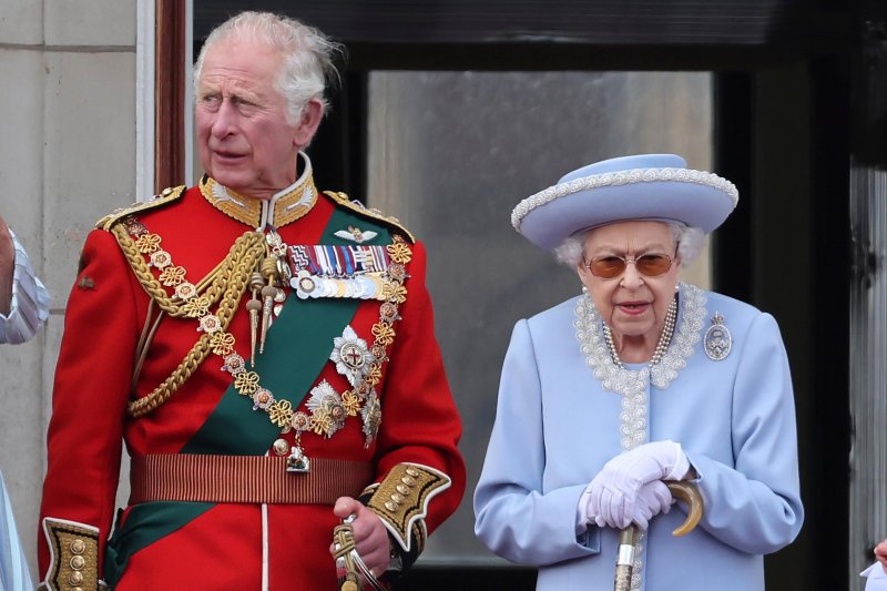 Rainha Elizabeth II, a monarca britânica mais longeva da história, morre aos 96 anos