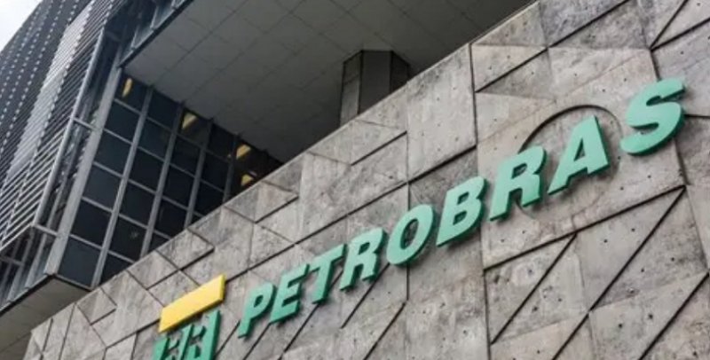 Lula retira Petrobras da privatização e assina MPs dos R$ 600 e dos combustíveis