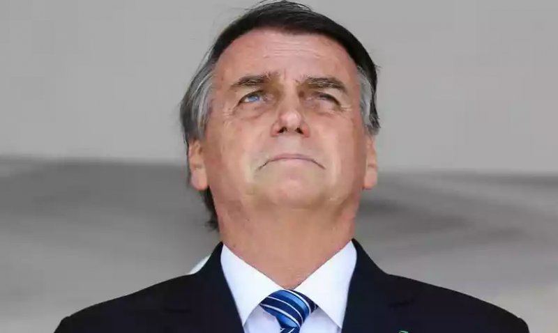 Bolsonaro é internado em hospital em Orlando, nos EUA