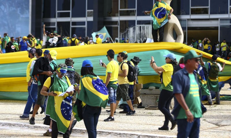 100 denunciados: maioria do STF vota para tornar réus por atos golpistas