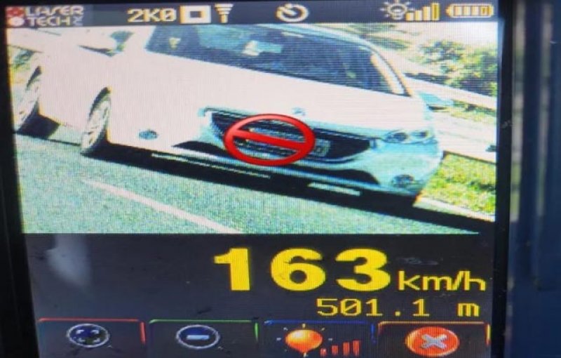 Motorista é flagrado a mais de 160 km/h em rodovia do interior de São Paulo