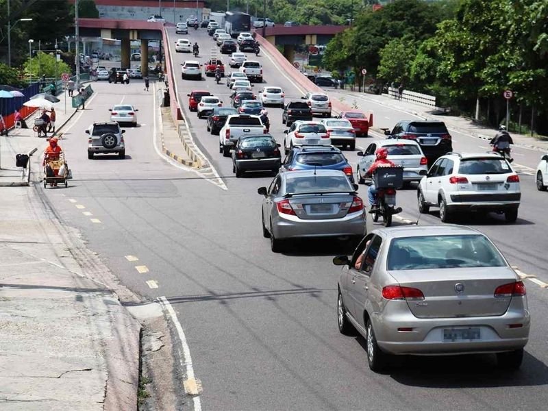 Cada vez mais velha, frota nas ruas está perto de 11 anos de uso