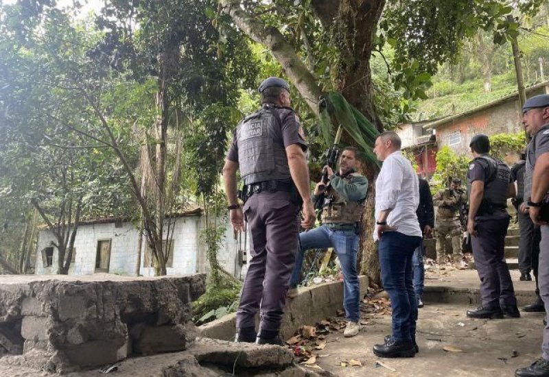 Número de mortos durante operação em Guarujá sobe para 16