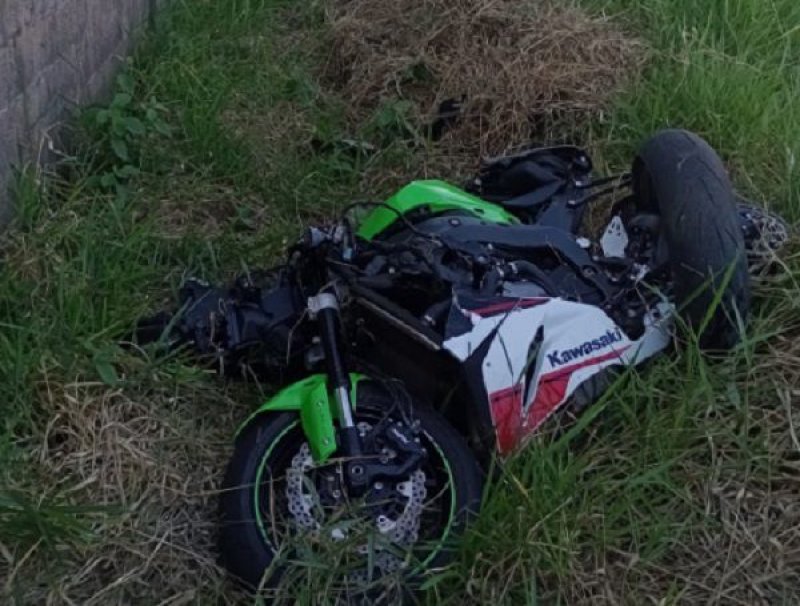 Motociclista tem corpo partido ao meio durante acidente em avenida de Rio Preto