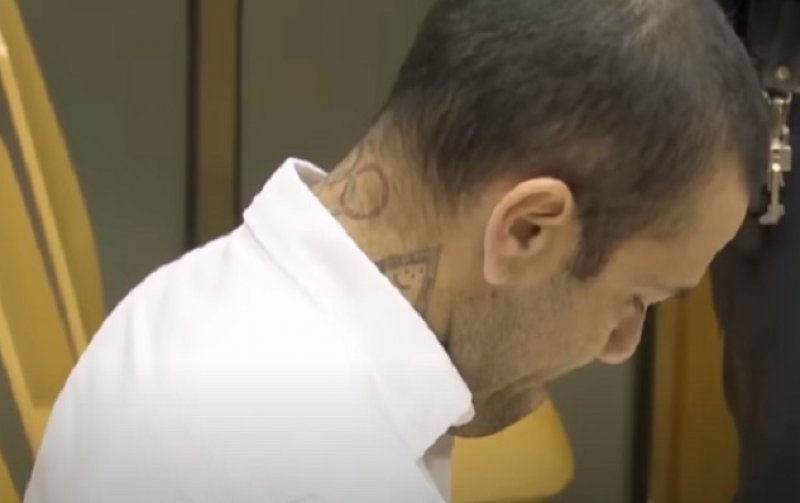 Daniel Alves é convocado a se apresentar a tribunal e sentença pode sair nesta quinta-feira