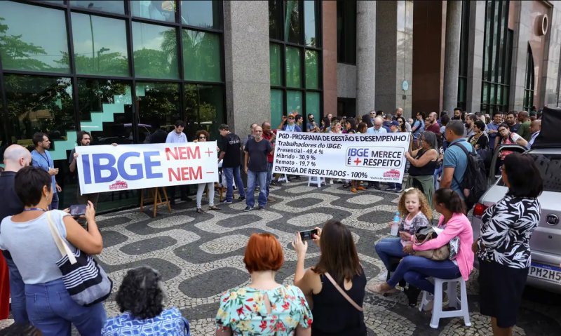 Funcionários do IBGE fazem paralisação de 24 horas