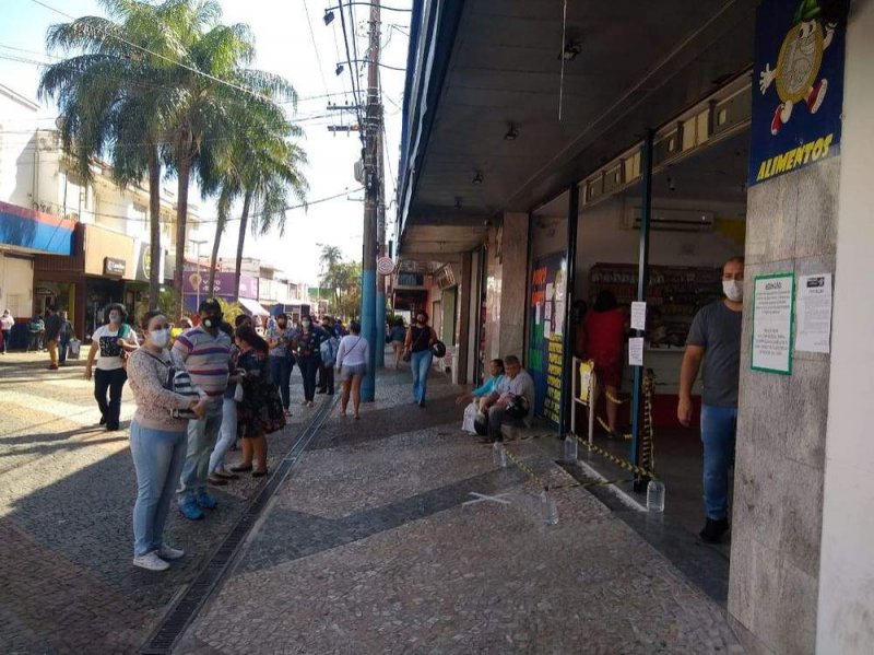 Comércio de Araçatuba pode abrir das 11h às 17h neste feriado